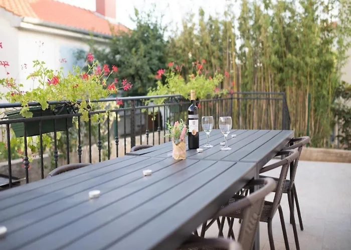 Mihael House بيت للعطل زادار