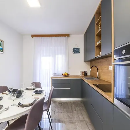 Holiday home Mihael House *