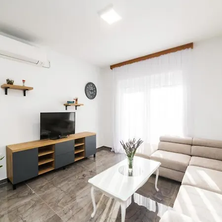 Mihael House Holiday home