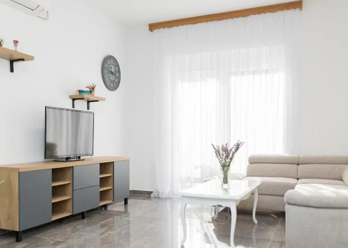 Mihael House בית נופש *